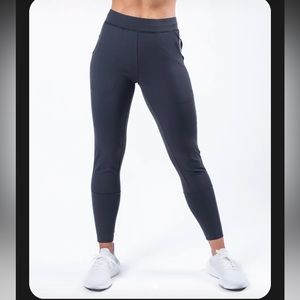 Alphalete women's Jogger size Small